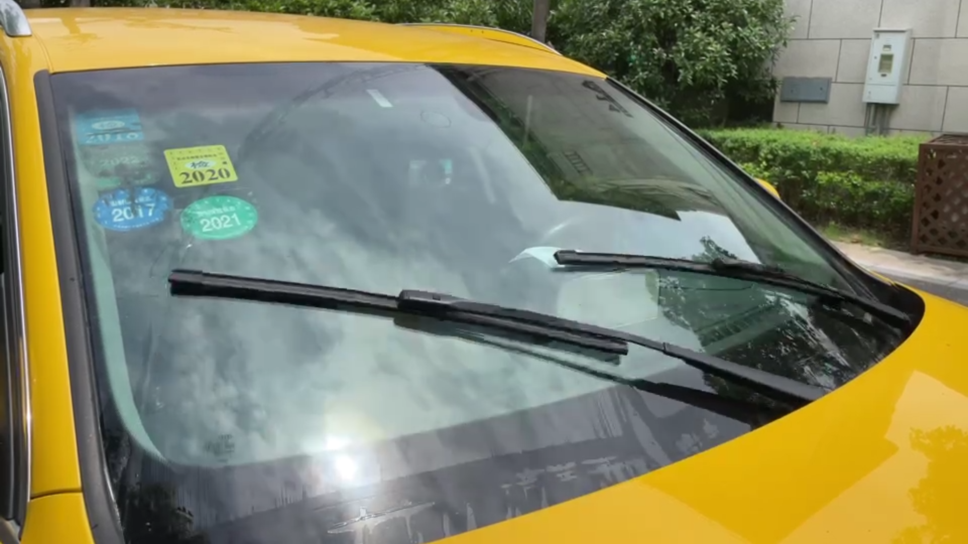 奥迪Q3雨刮不可挂刷区域（副驾侧）