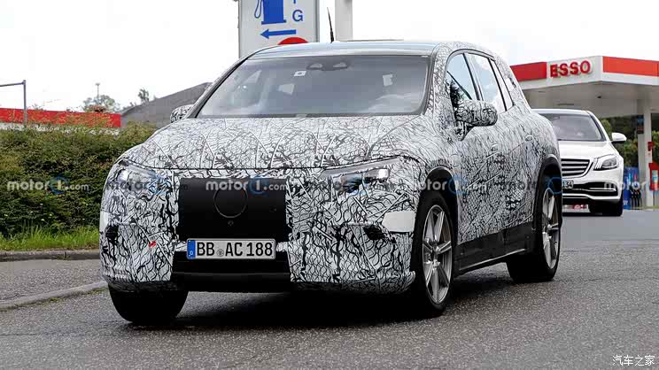 接近量产版 奔驰EQS SUV新谍照曝光