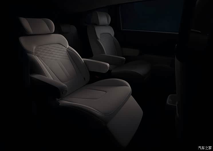 大屏抢眼 北京现代库斯途内饰官图发布