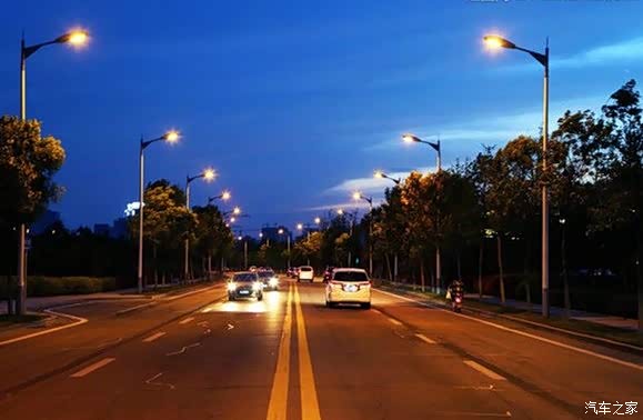 【说客】卤素灯、氙气灯、LED灯各有什么特点