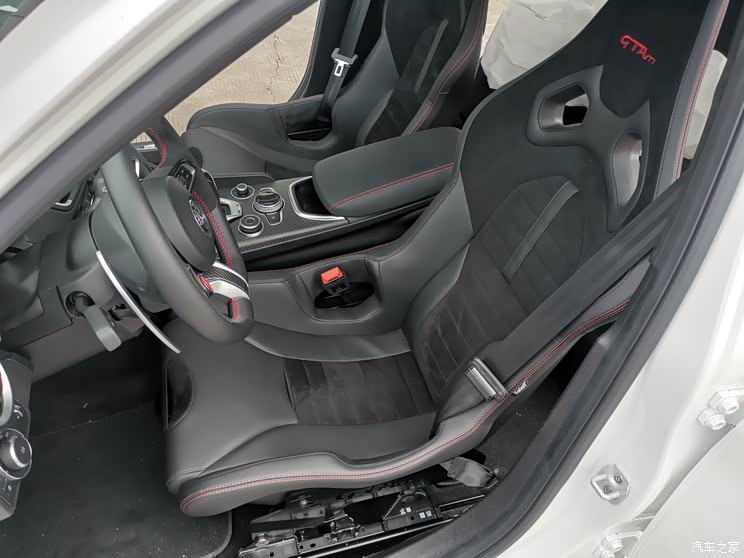 一眼爱上它 Giulia GTAm国内首次亮相