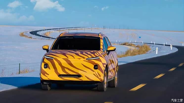 虎头虎脑 几何全新纯电动SUV谍照曝光