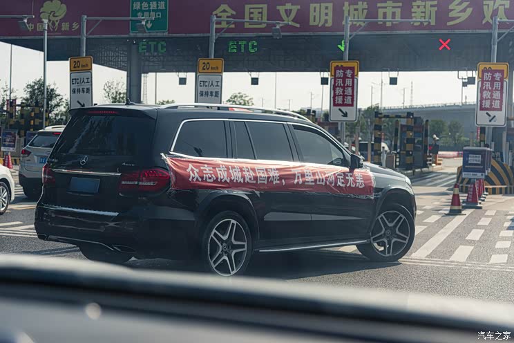 独家探访:暴雨后的郑州“危情72小时”