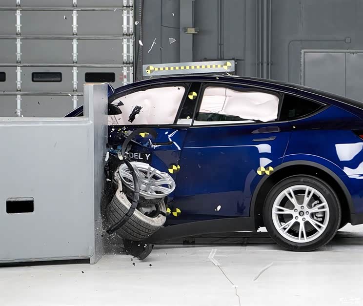 赛那/Model Y IIHS公布2022最佳安全奖