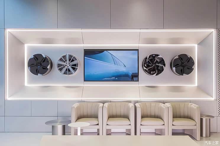 大版本OTA来了 极氪中心全球旗舰店开业