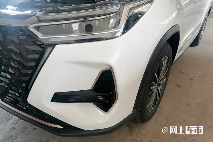 5月上市 瑞虎8 PRO车型更多实车图曝光