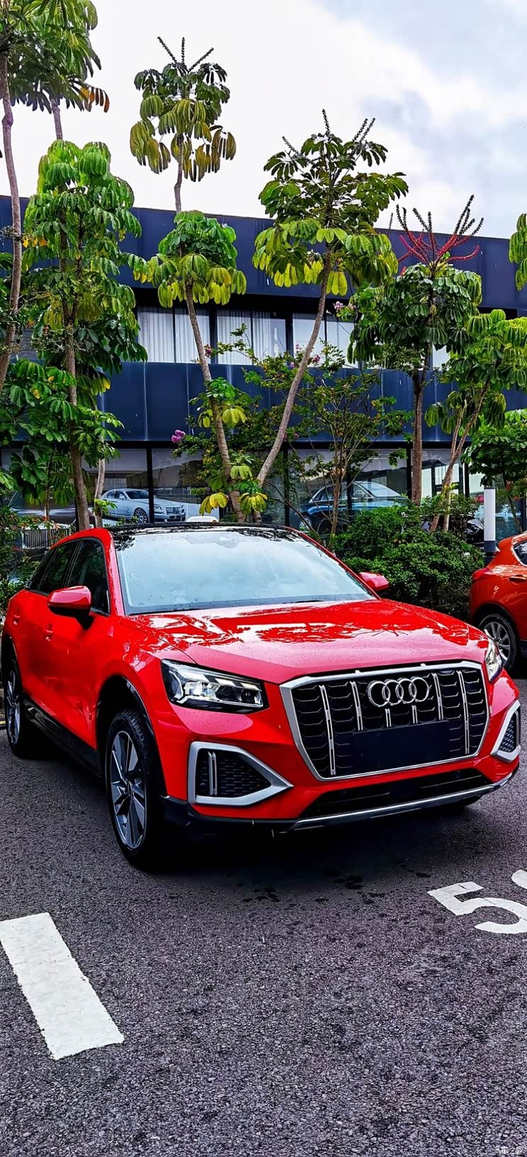 时尚圈的弄潮儿 新款奥迪Q2L实车图