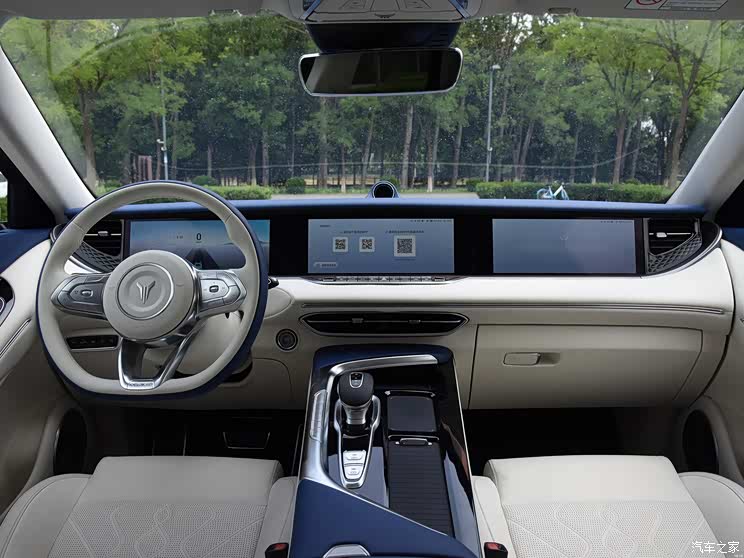 10月31日上市 岚图FREE新增纯电城市版