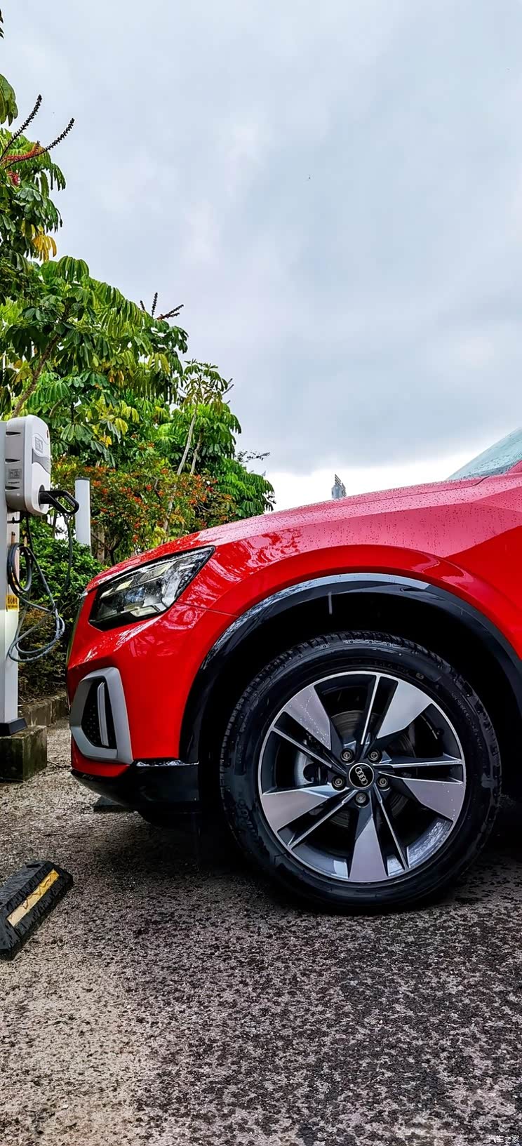 时尚圈的弄潮儿 新款奥迪Q2L实车图