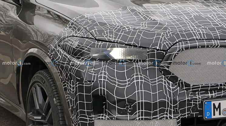 头灯组/尾灯组有变化 新款宝马X5 M谍照