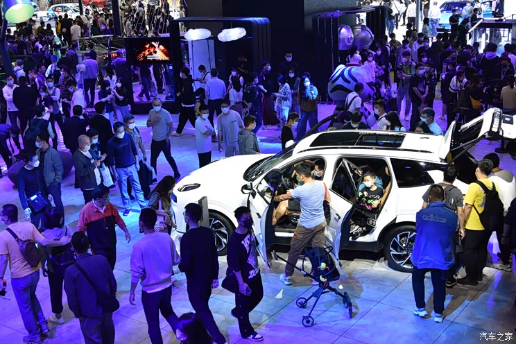 让世界看中国:向海外品牌开炮的吉利