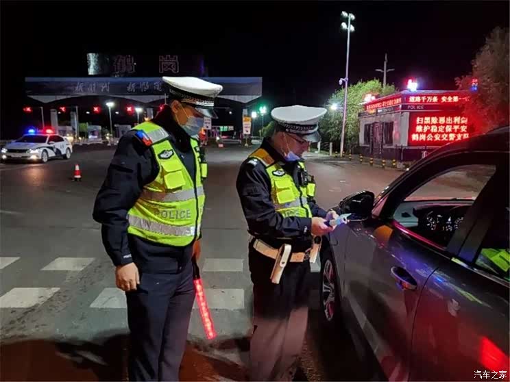 公安部交通管理局严管严查公路违法行为