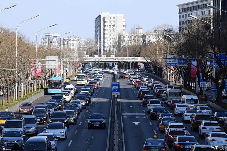 减少出行 北京假期后倡导弹性工作制