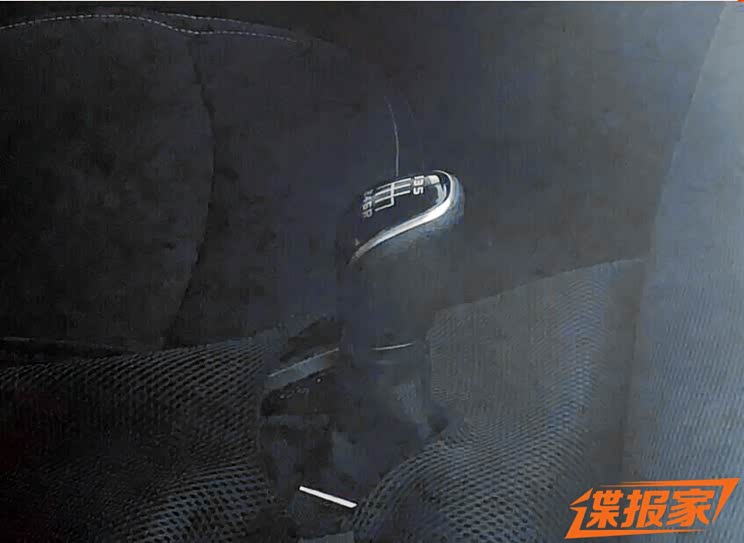 6座加手动? 吉利豪越新车型谍照曝光