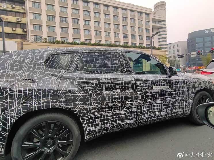 V8双涡轮+PHEV 宝马X8 M国内谍照曝光