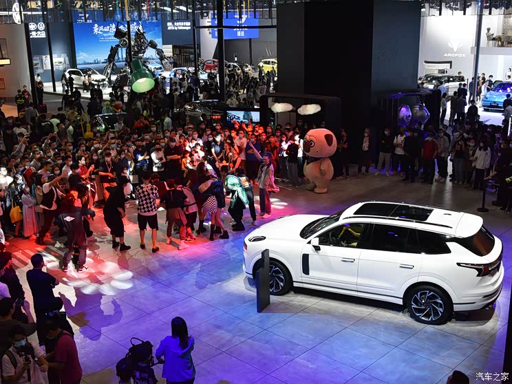 让世界看中国:向海外品牌开炮的吉利