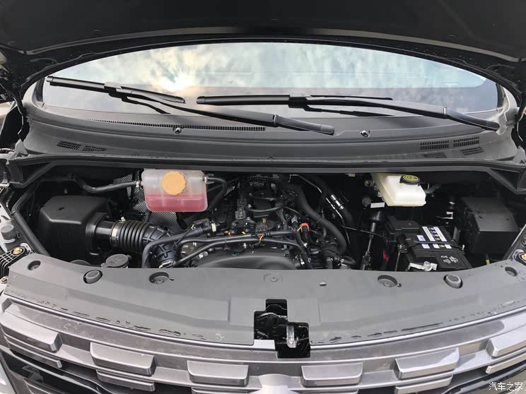 8t发动机 东风风行m7新增车型到店