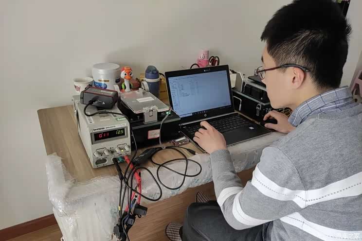 上海汽车业暂停:急刹车后静待重启