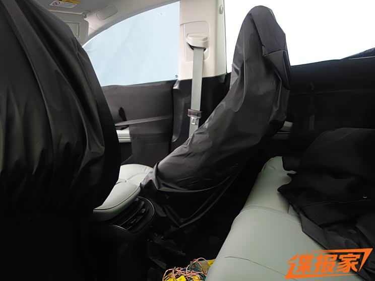 延续家族设计 蔚来ET5内饰谍照曝光