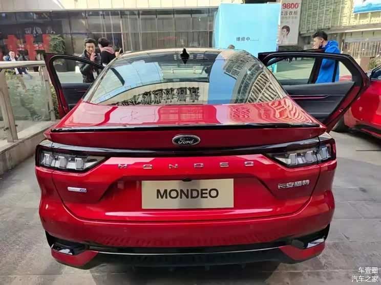 全新一代福特蒙迪欧ST Line版实车曝光