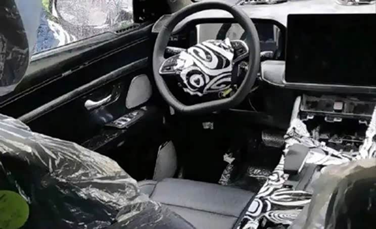 大屏+鸿蒙OS座舱 问界M7内饰谍照曝光