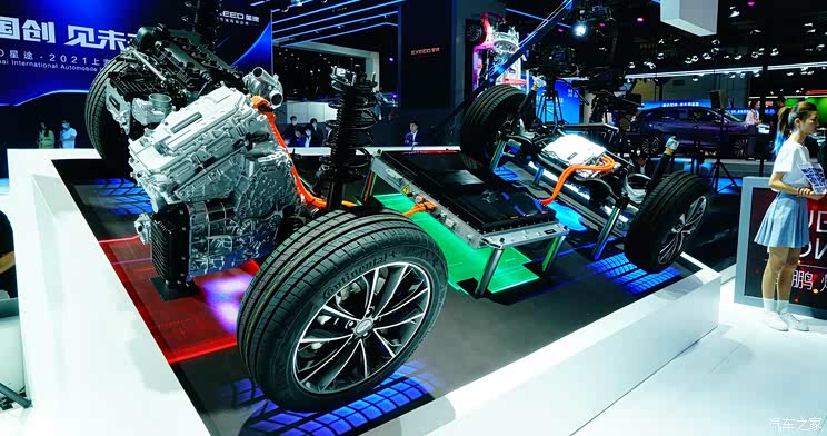 煮酒论车丨中国品牌靠混动弯道超车?