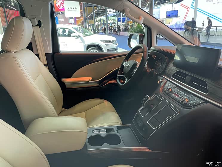 2021成都车展:2022款瑞风L6 MAX首发