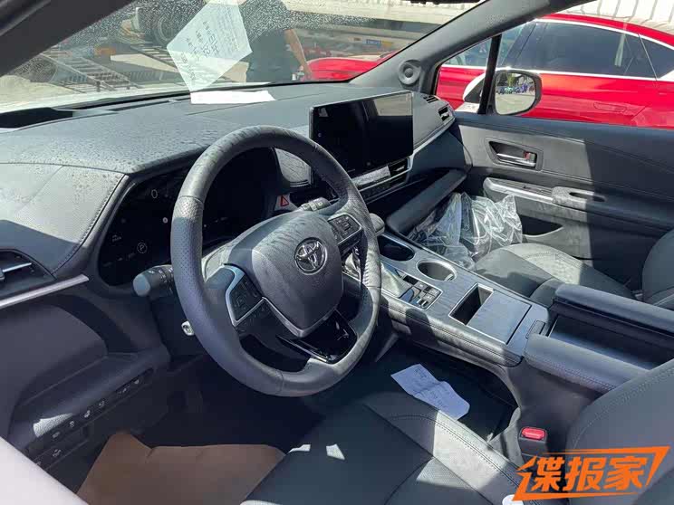 2021成都车展探馆:广汽丰田赛那SIENNA