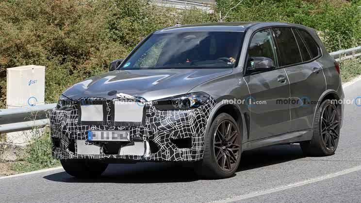 前脸小幅度调整 新款宝马X5 M谍照曝光