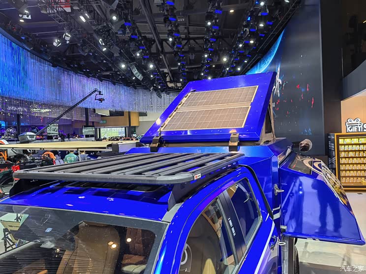 2021成都车展:长城旅装炮新涂装亮相