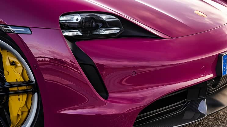 配自动泊车 曝2022款保时捷Taycan消息