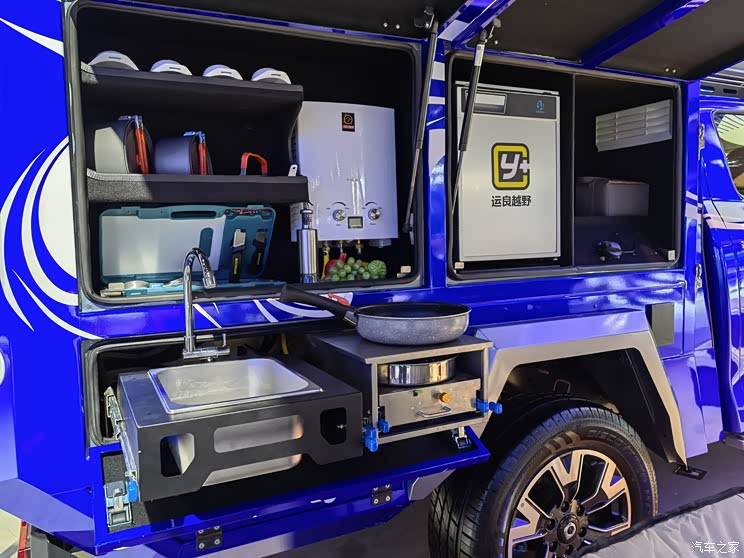 2021成都车展:长城旅装炮新涂装亮相