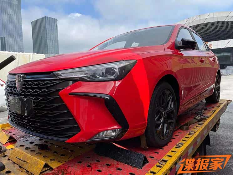 2021成都车展探馆:上汽荣威i5 GT现身