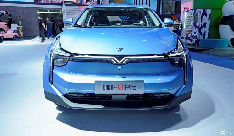 2021成都车展：哪吒推“哪吒加电”服务