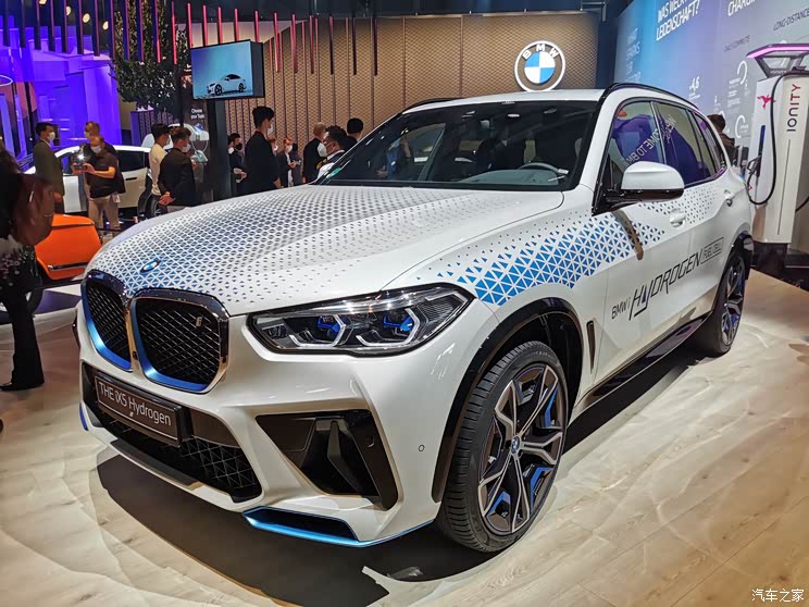2021慕尼黑车展：宝马iX5 Hydrogen首发