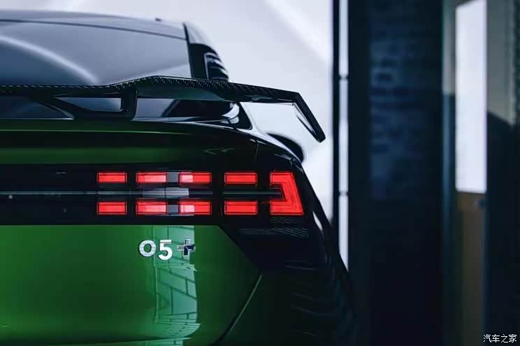 国产高性能轿跑SUV!领克05+官图发布