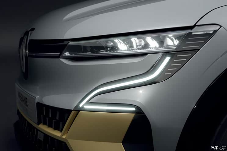 慕尼黑车展亮相 梅甘娜纯电动版官图