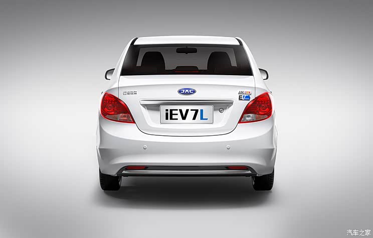 10.95万元起 新款江淮iEV7L正式上市