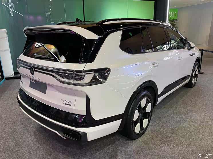 2021成都车展:揽境永恒探索版亮相