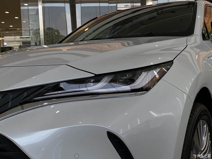 年底下线 一汽丰田凌放HARRIER实车曝光