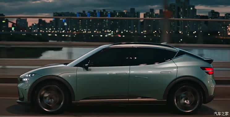 水晶球挡把亮眼 捷尼赛思GV60正式发布