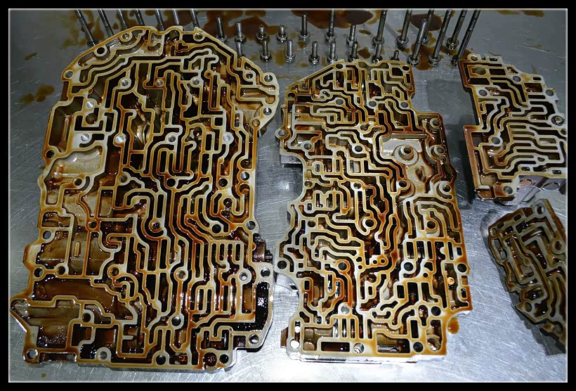 其工作原理是非常复杂的，我们的仿制能力这么强，目前国内没有能生产。