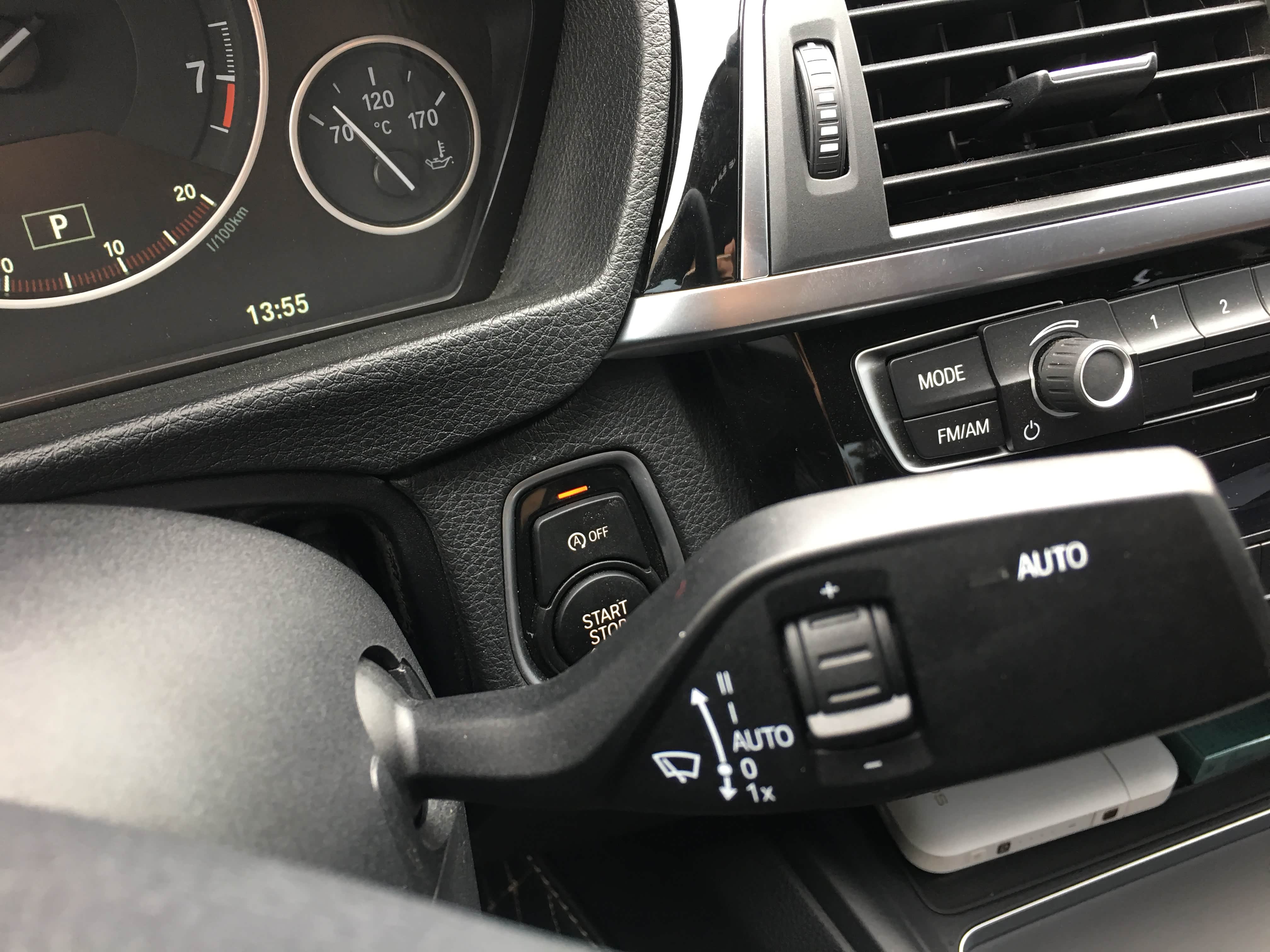 雨刮控制器，上一格自动，加减调速度。上两格快速