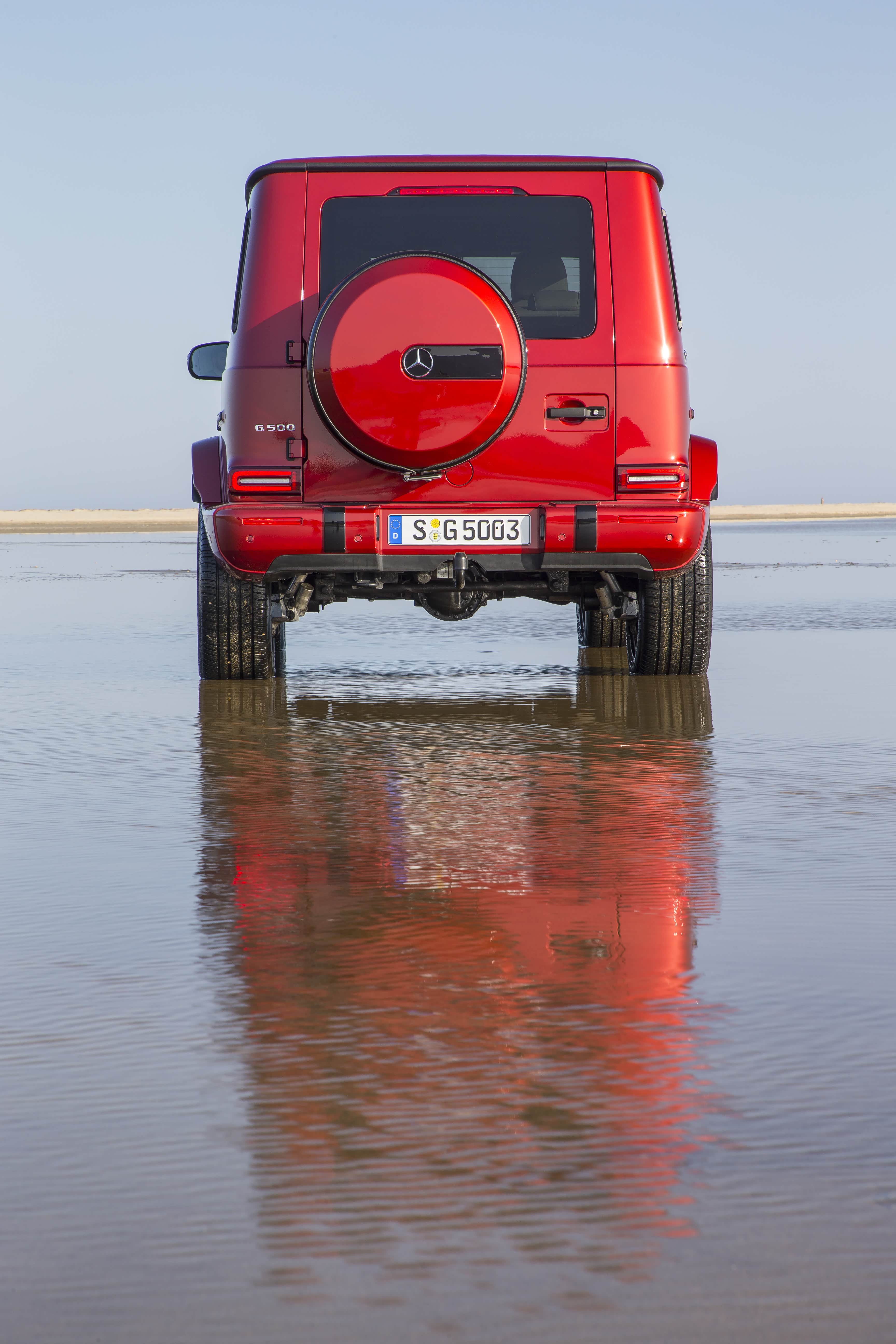 备胎罩的尺寸维持不变，也就是意味着，备胎的尺寸还是要小一圈