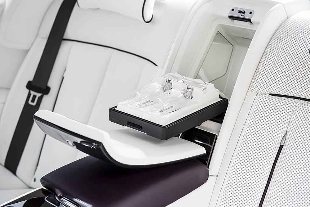 第8代幻影长轴距版后排