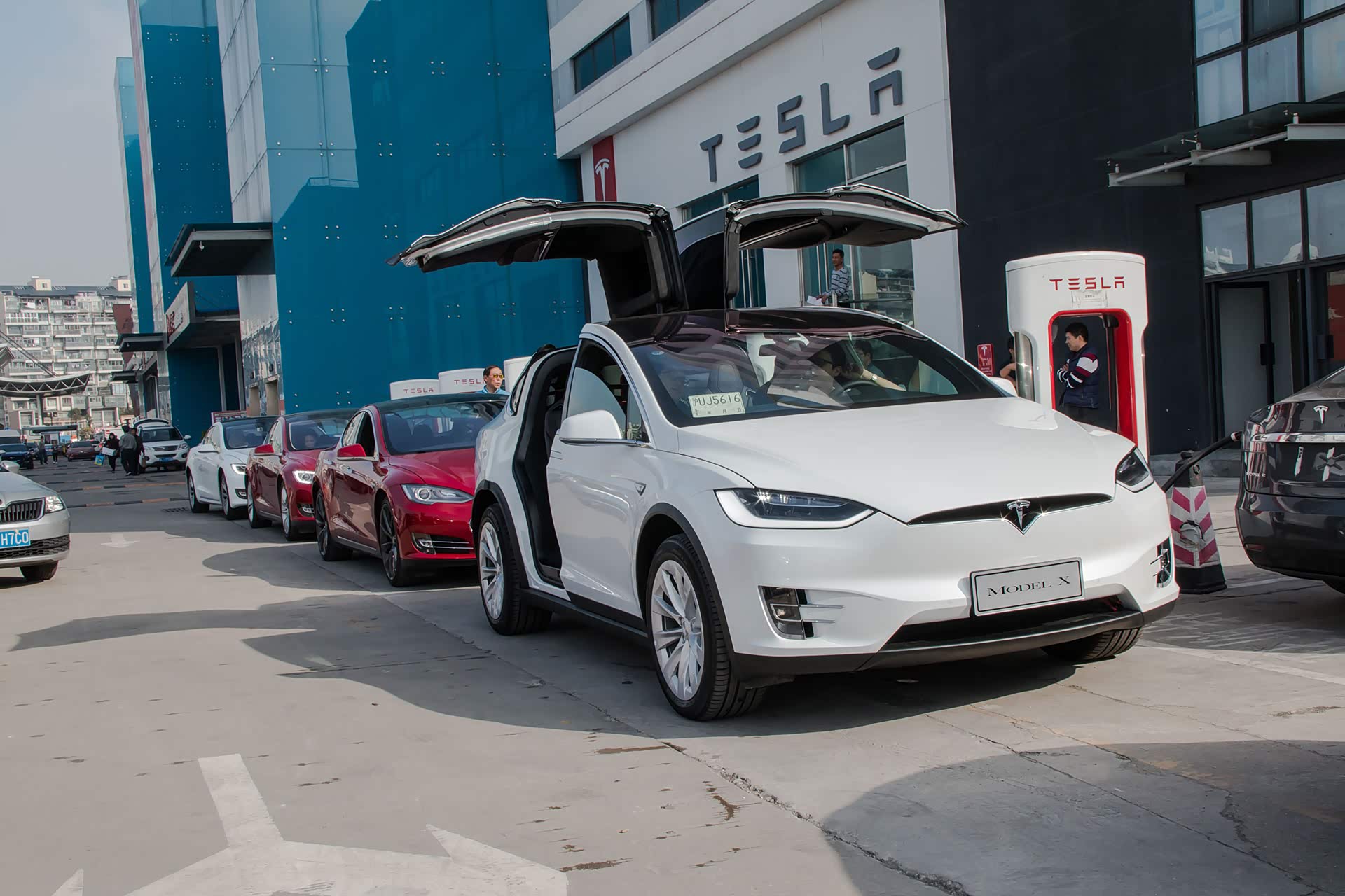 特斯拉车队再次检测和调整中