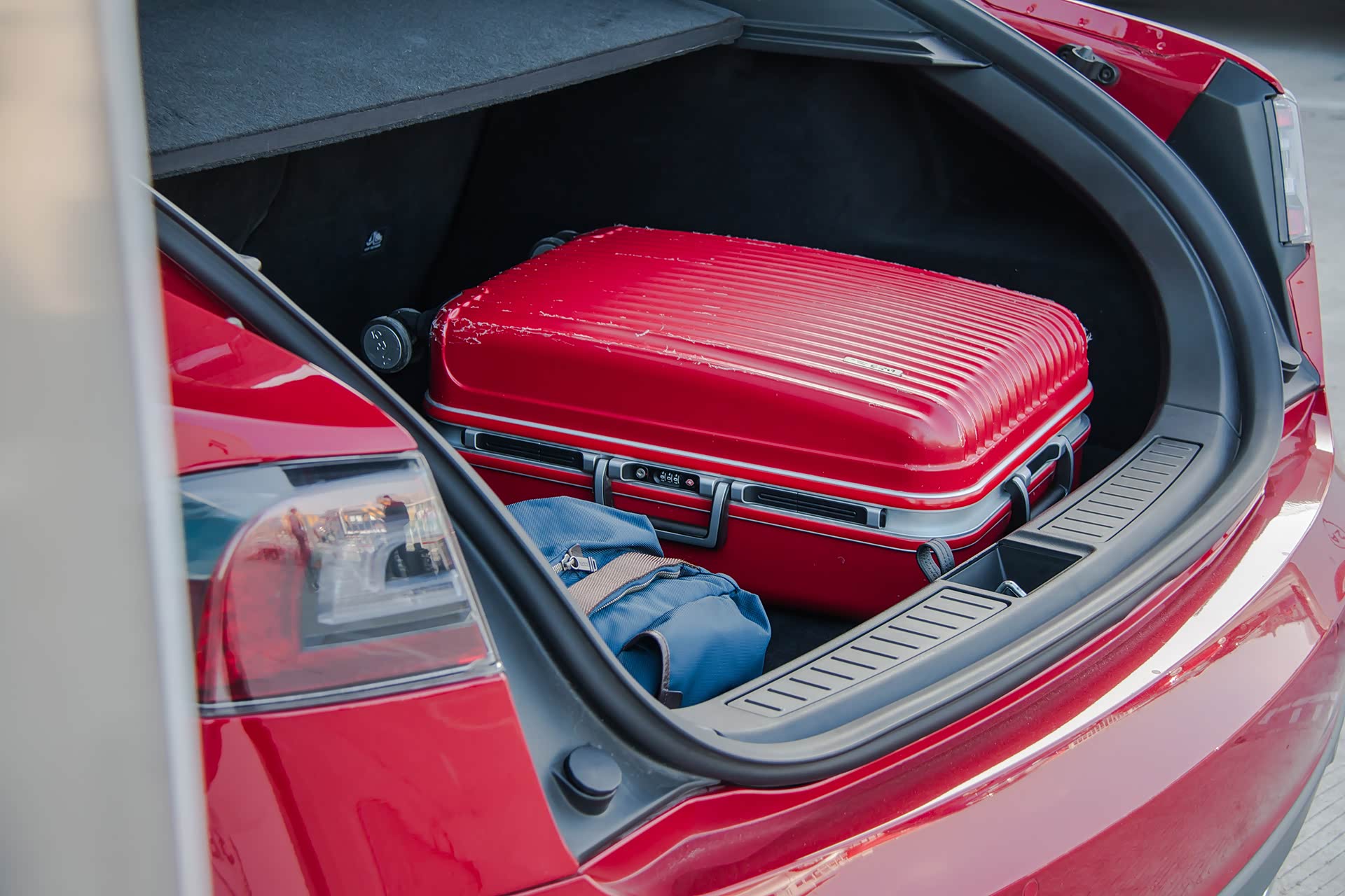 特斯拉车队再次检测和调整中