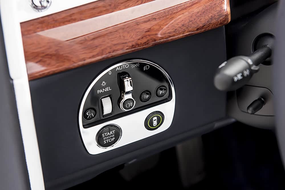 各处精致的细节引人注目，但最大变化位于肉眼看不到的地方：全新的铝制空间框架。