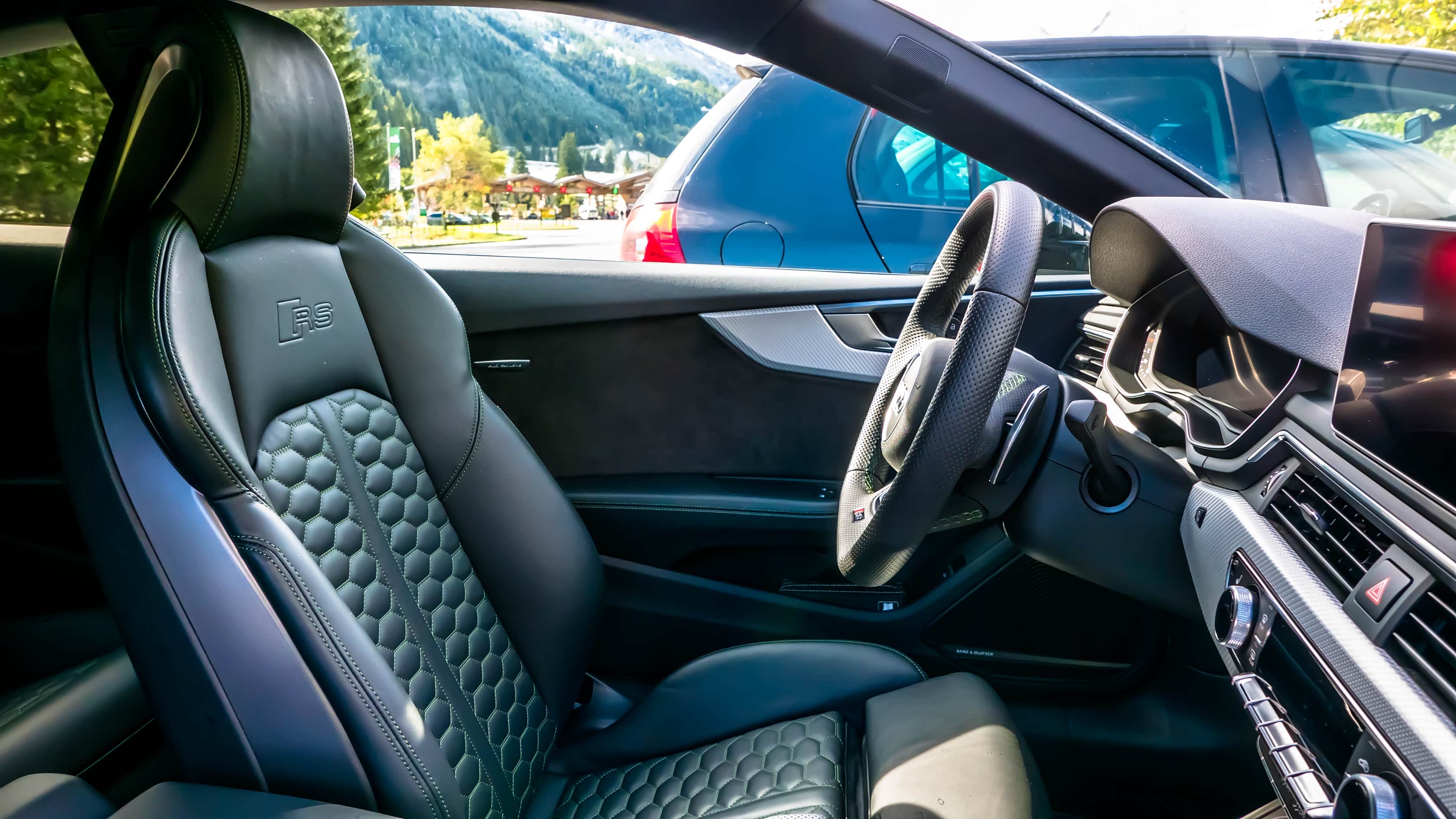 能按摩的运动座椅