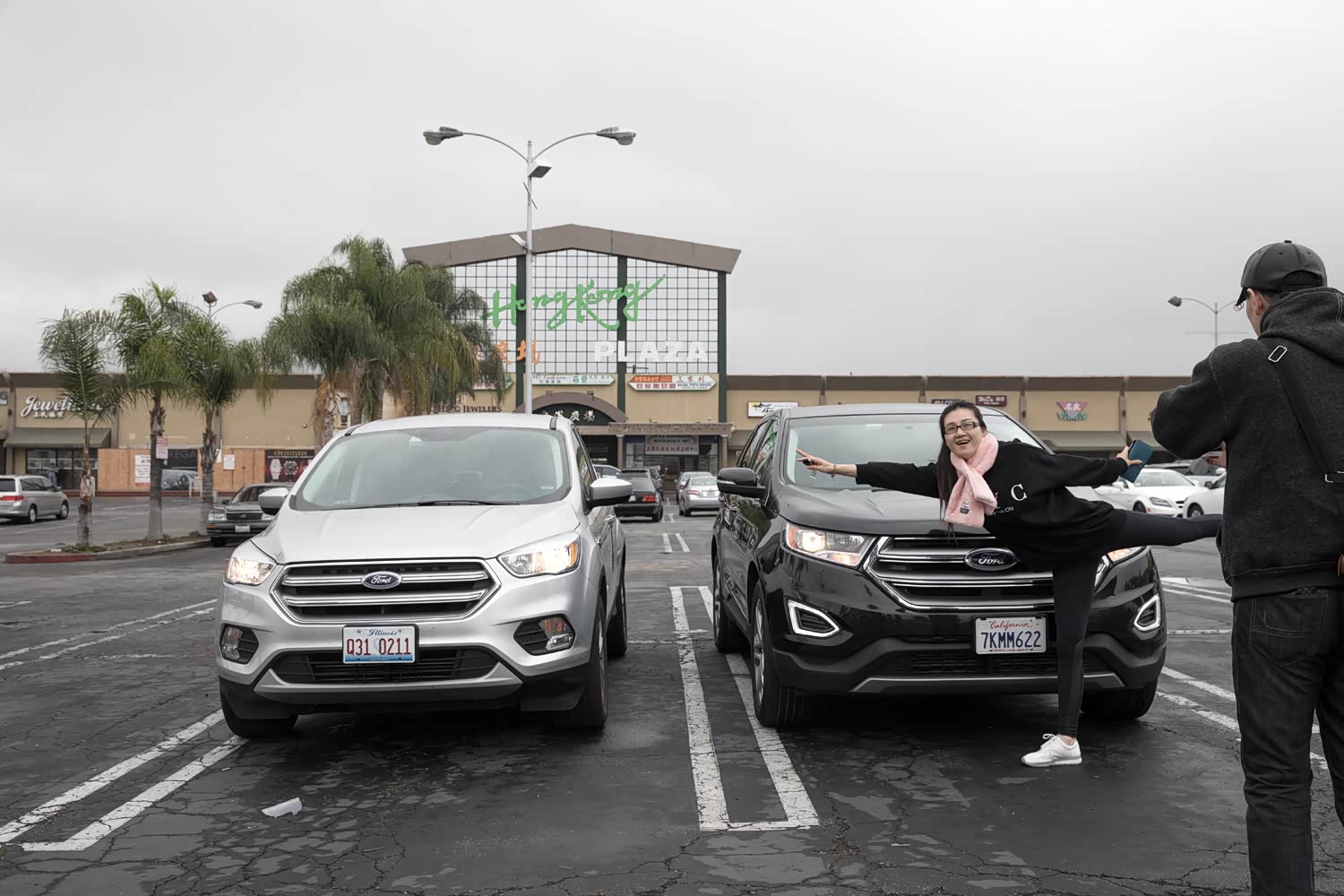 在LA中国城吃了豆浆油条，我们一行四人不急不慢的从LA出发，出行前各种POSE总得摆一下